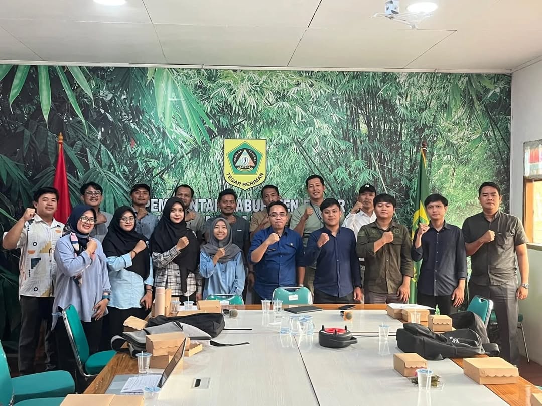 Dinas Komunikasi dan Informatika Kabupaten Bogor menggelar Bimbingan Teknis (Bimtek) Pengelolaan Website Desa yang dilaksanakan di Kecamatan Gunung Sindur, pada Selasa (29/7/25).