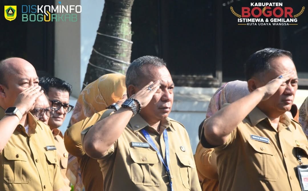 Kepala Dinas Komunikasi dan Informatika (Diskominfo) Kabupaten Bogor, Bambang Widodo Tawekal, mengikuti apel gabungan lingkup Pemerintah Kabupaten Bogor