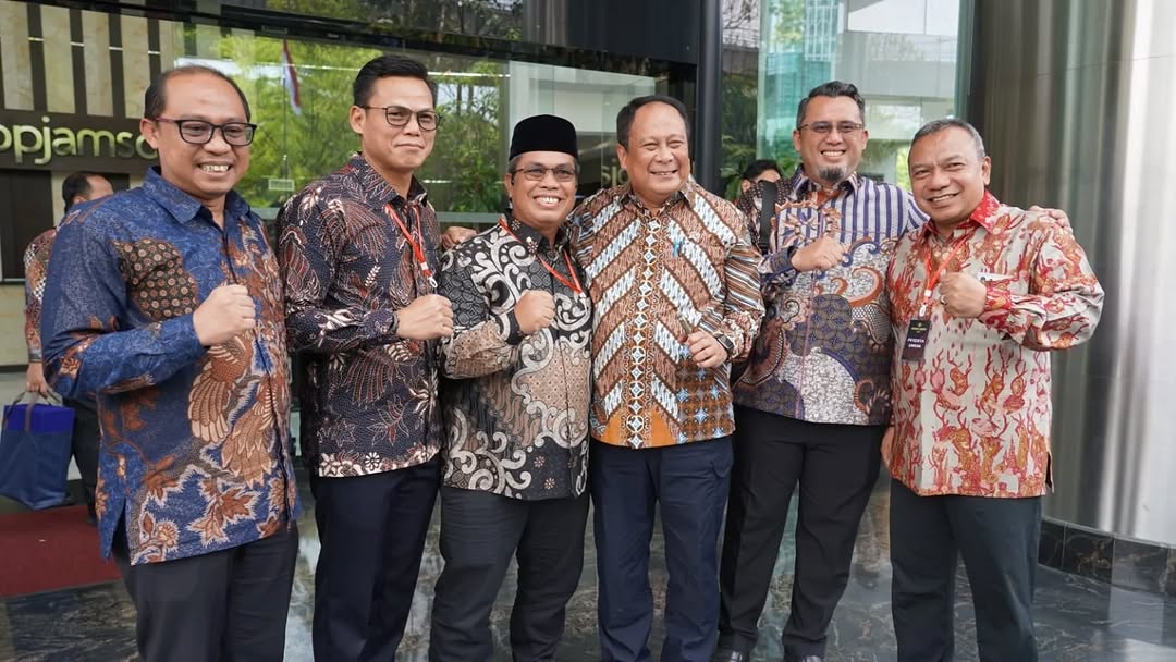Menerima Penghargaan Mandaya Awards 2025  Juara 1 kategori Kabupaten berkat program unggulan Samisade (Satu Miliar Satu Desa)