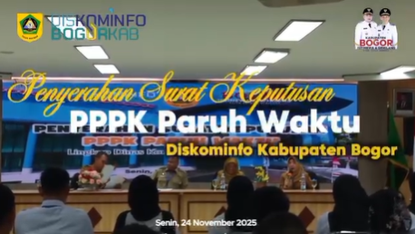 Surat Keputusan PPPK Paruh Waktu kepada para pegawai PPPK Paruh waktu lingkup Diskominfo Kabupaten Bogor.