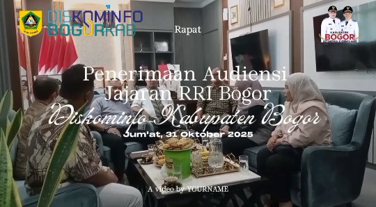Kepala Dinas Komunikasi dan Informatika Kabupaten Bogor, Bambang Widodo Tawekal bersama jajaran menerima audiensi dari RRI Bogor