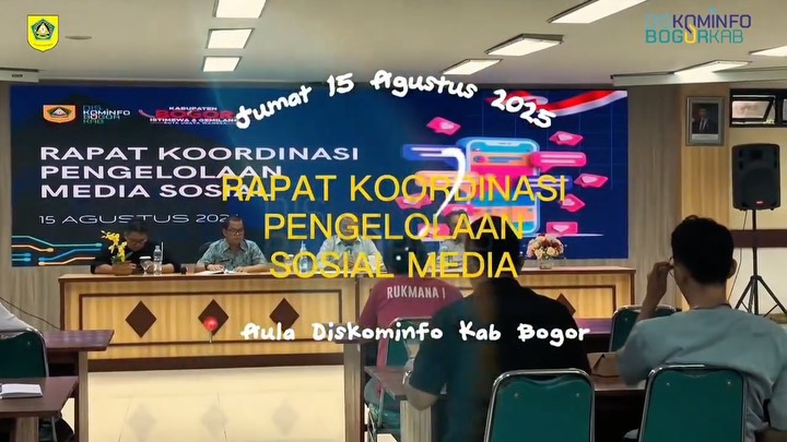Rapat koordinasi bersama para pengelola media sosial dari berbagai perangkat daerah, yang berlangsung di Aula Diskominfo Kabupaten Bogor