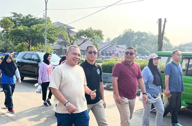 Kepala Diskominfo Kabupaten Bogor Ikuti Car Free Day Bersama Bupati Bogor Dan Kepala Perangkat Daerah