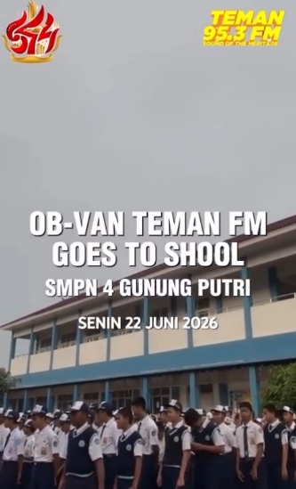 Kemeriahan OB Van Teman FM Goes to School di SMPN 4 Gunung Putri