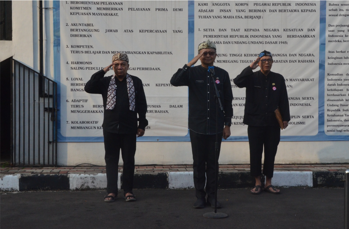 Selamat pagi, Sobat Diskominfo  Semangat memulai hari! Hari ini Pemerintah Kabupaten Bogor melalui Diskominfo, Disdamkarmat, dan Disdukcapil melaksanakan Apel Gabungan