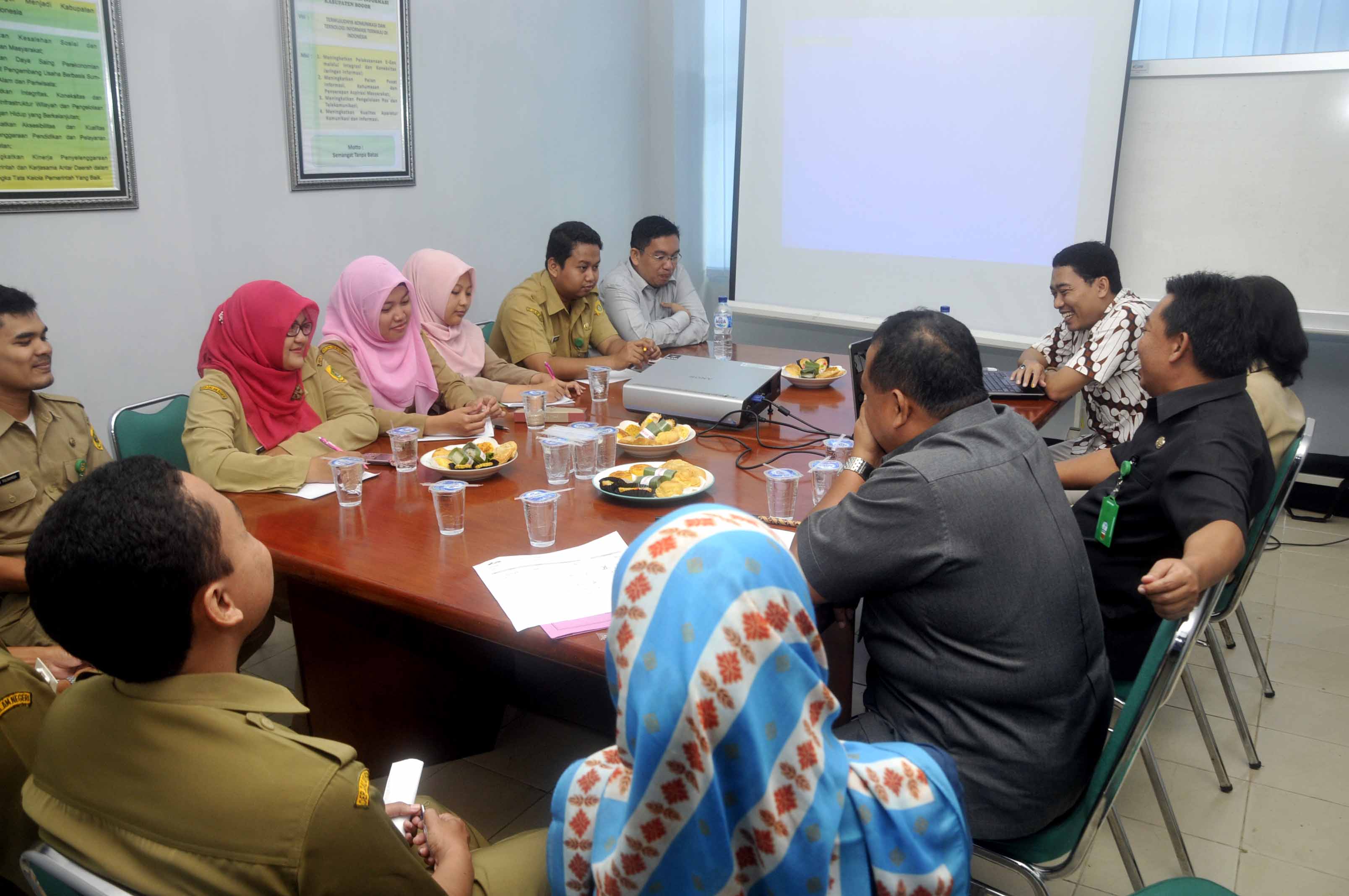 Narasi Tunggal : Gross Split Lebih Baik untuk Mewujudkan Energi Berkeadilan di Indonesia Narasi Tunggal : Gross Split Lebih Baik untuk Mewujudkan Energi Berkeadilan di Indonesia