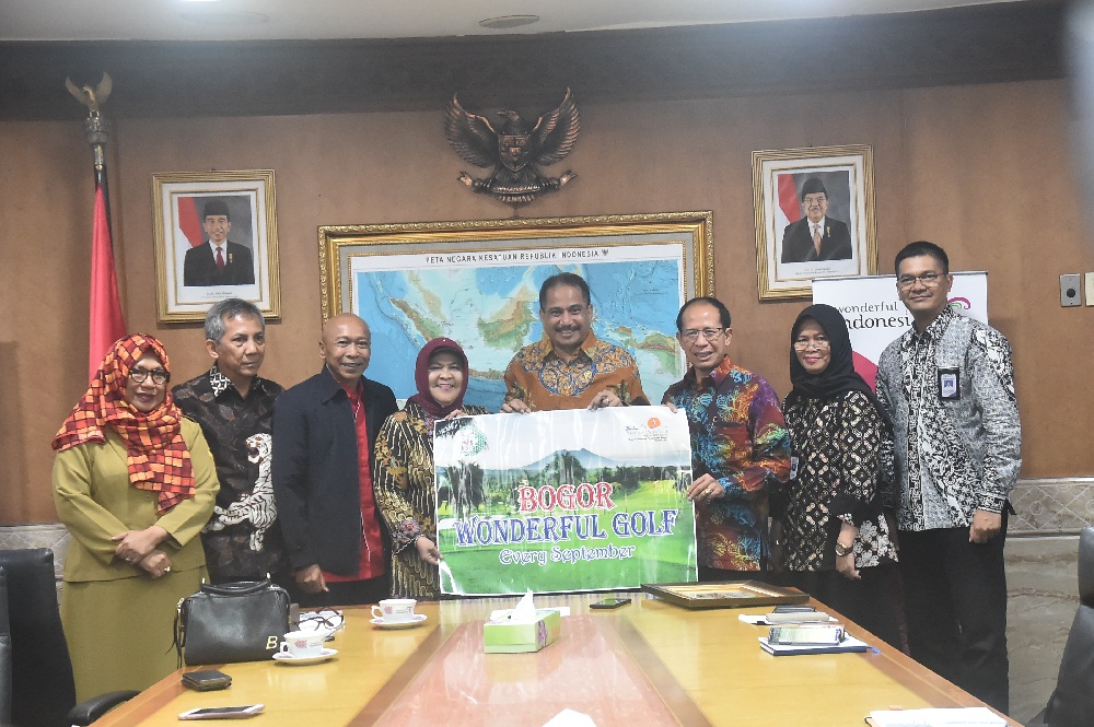 Menteri Pariwisata Berikan Apresiasi Terhadap Bogor Untuk Penghargaan Best Golf Destination In Asia Pacific Menteri Pariwisata Berikan Apresiasi Terhadap Bogor Untuk Penghargaan Best Golf Destination In Asia Pacific