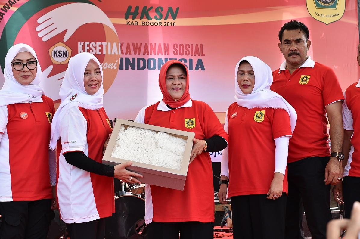 Peringatan HKSN Tingkat Kabupaten Bogor, Bupati Bogor Tekankan Pentingnya Budaya Gotong Royong Peringatan HKSN Tingkat Kabupaten Bogor, Bupati Bogor Tekankan Pentingnya Budaya Gotong Royong