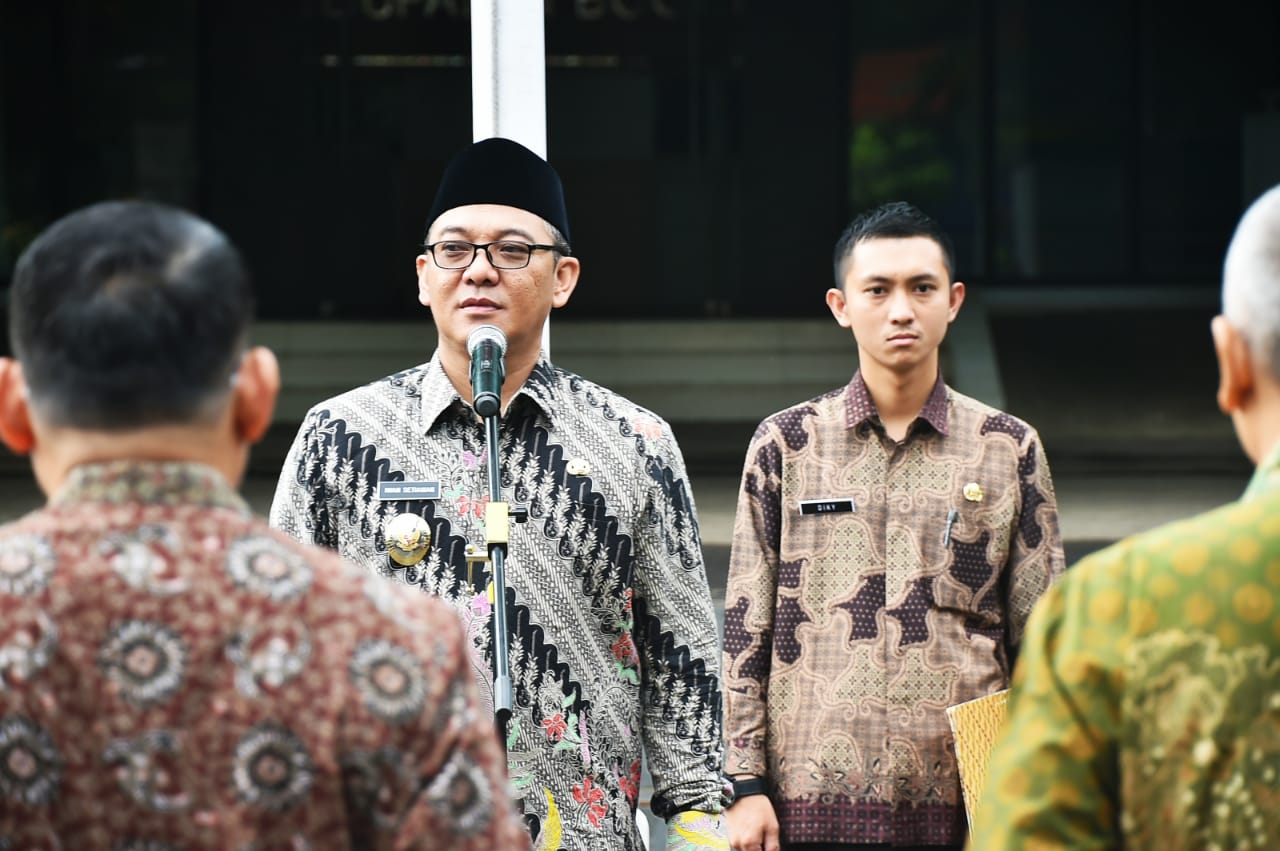 Bogor: “Diskominfo Jendela Informasi Kabupaten Bogor” Bogor: “Diskominfo Jendela Informasi Kabupaten Bogor”