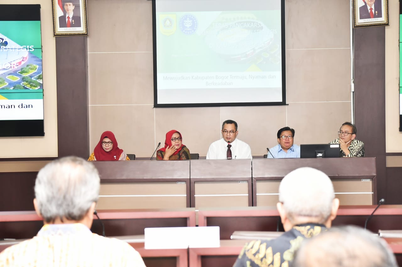 Bupati Bogor Ajak IPB University Ikut Terlibat Dalam Pembangunan di Kabupaten Bogor Bupati Bogor Ajak IPB University Ikut Terlibat Dalam Pembangunan di Kabupaten Bogor