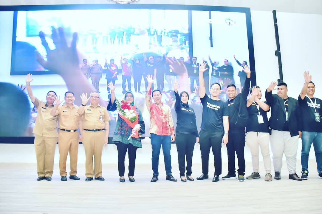 Dikukuhkan Jadi Brand Ambasador UMKM Kabupaten Bogor Ade Yasin Ingin Bangun Pusat OKB Dikukuhkan Jadi Brand Ambasador UMKM Kabupaten Bogor Ade Yasin Ingin Bangun Pusat OKB