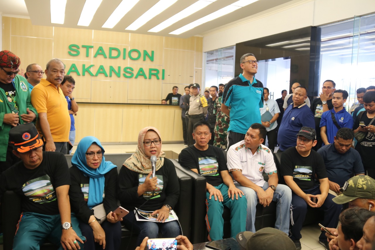 Ade Yasin Tinjau Kesiapan Stadion Pakansari Menjadi Tuan Rumah World Cup U-20 Ade Yasin Tinjau Kesiapan Stadion Pakansari Menjadi Tuan Rumah World Cup U-20