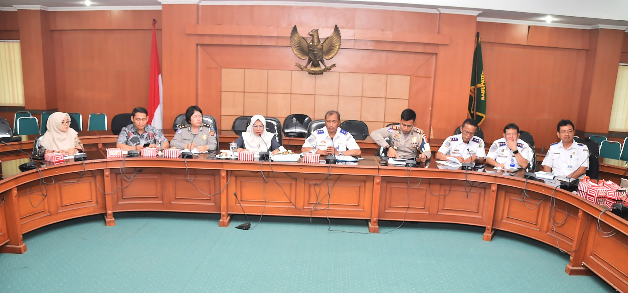 Uji Coba Sistem 2-1 Distop, Jalur Puncak Kembali One Way Uji Coba Sistem 2-1 Distop, Jalur Puncak Kembali One Way