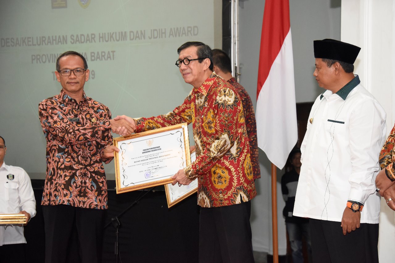 Kabupaten Bogor Terima Penghargaan Anubhawa Sasana Desa