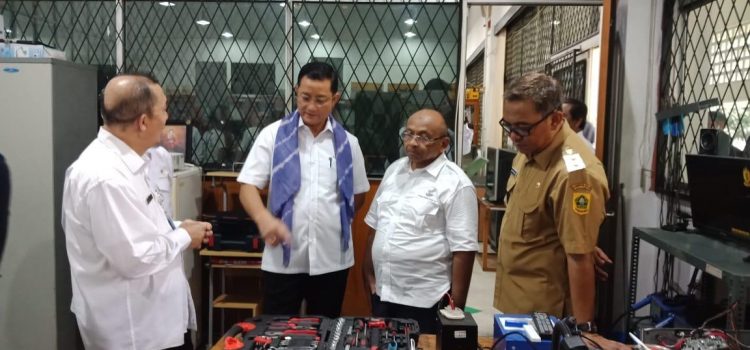 Dampingi Menteri Sosial di Balai Besar Rehabilitasi, Wabup Usulkan Lebih Banyak Bantuan untuk Kabupaten Bogor Dampingi Menteri Sosial di Balai Besar Rehabilitasi, Wabup Usulkan Lebih Banyak Bantuan untuk Kabupaten Bogor