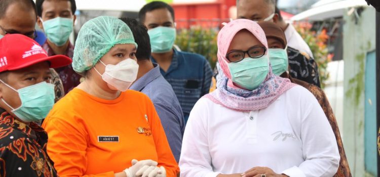 Puskesmas Karadenan Lakukan Rapid Tes ke 70 ODP dan ODR Puskesmas Karadenan Lakukan Rapid Tes ke 70 ODP dan ODR
