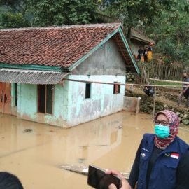 Bupati Bogor Tinjau Lokasi Bencana Longsor di Leuwisadeng