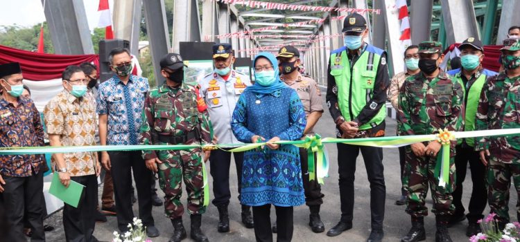 Resmikan Jembatan Gerendong, Ade Yasin Berharap Kelancaran Transportasi bisa Mendongkrak Roda Perekonomian Resmikan Jembatan Gerendong, Ade Yasin Berharap Kelancaran Transportasi bisa Mendongkrak Roda Perekonomian