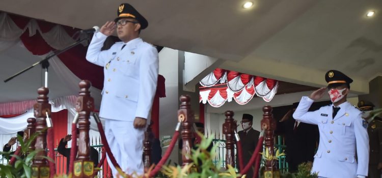 Wabup Bogor Pimpin Upacara Penurunan Bendera HUT RI ke 75 Wabup Bogor Pimpin Upacara Penurunan Bendera HUT RI ke 75