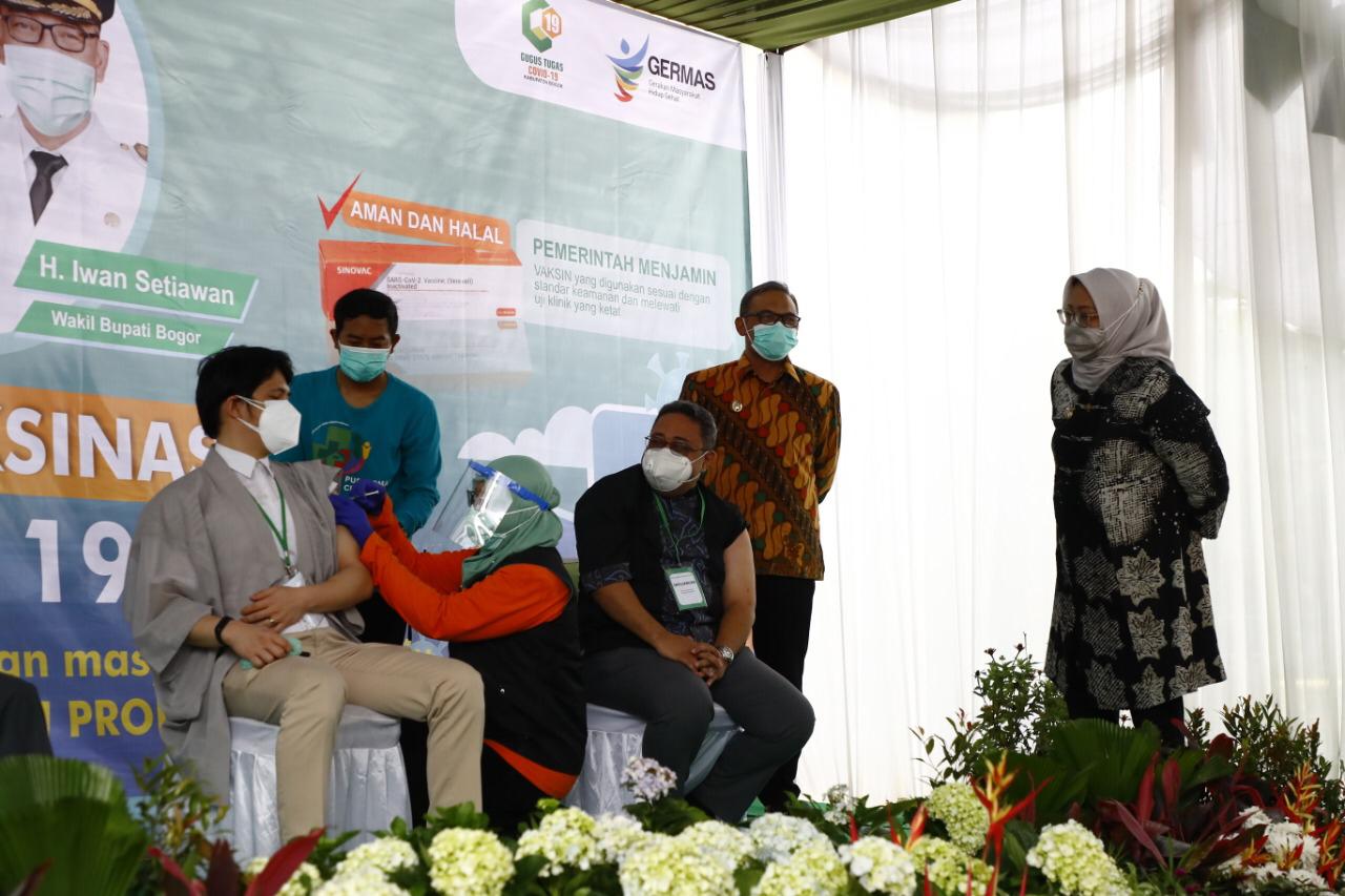 Hari ini, Vaksinasi Covid-19 Tahap Pertama di Kabupaten Bogor Resmi